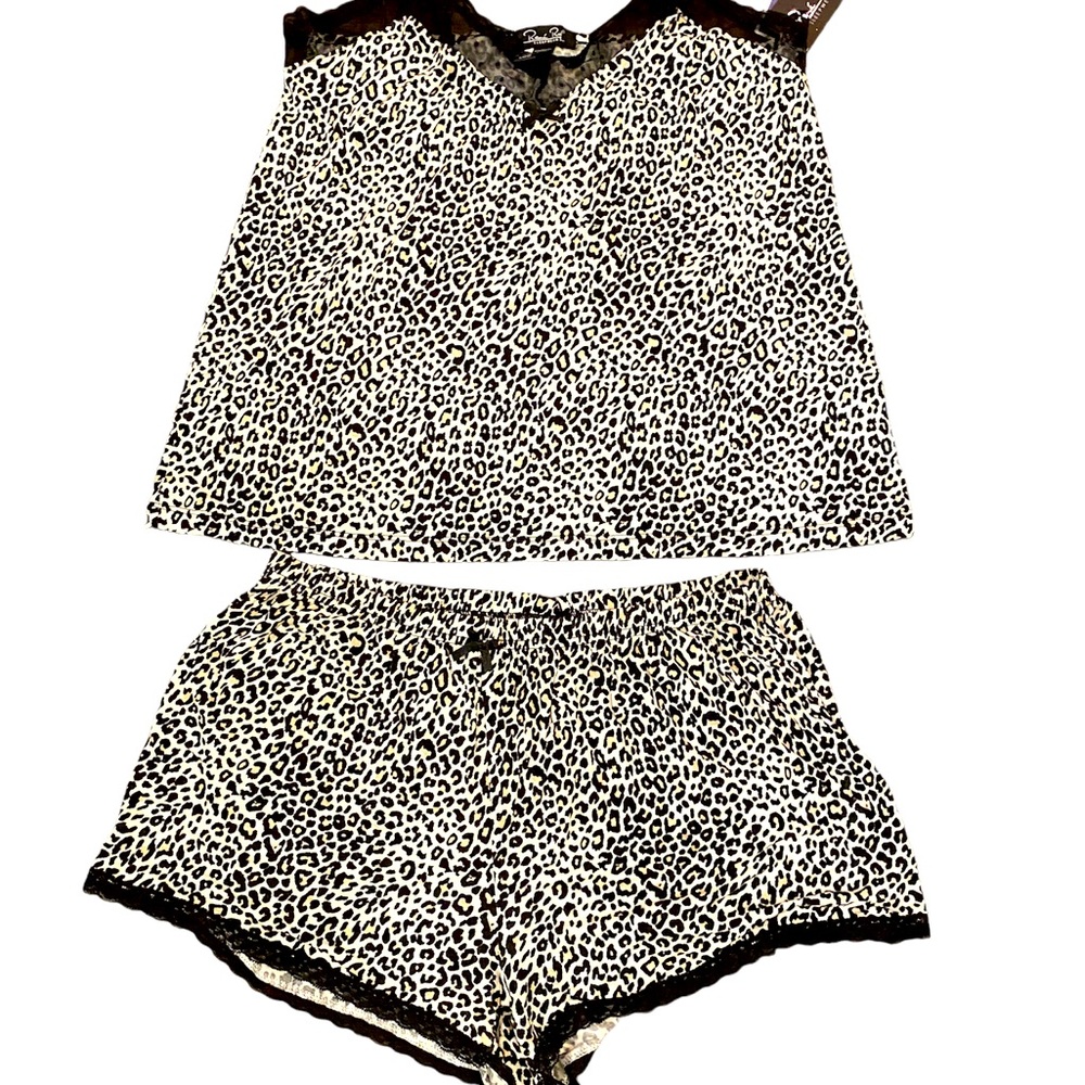 Animal print lingerie set